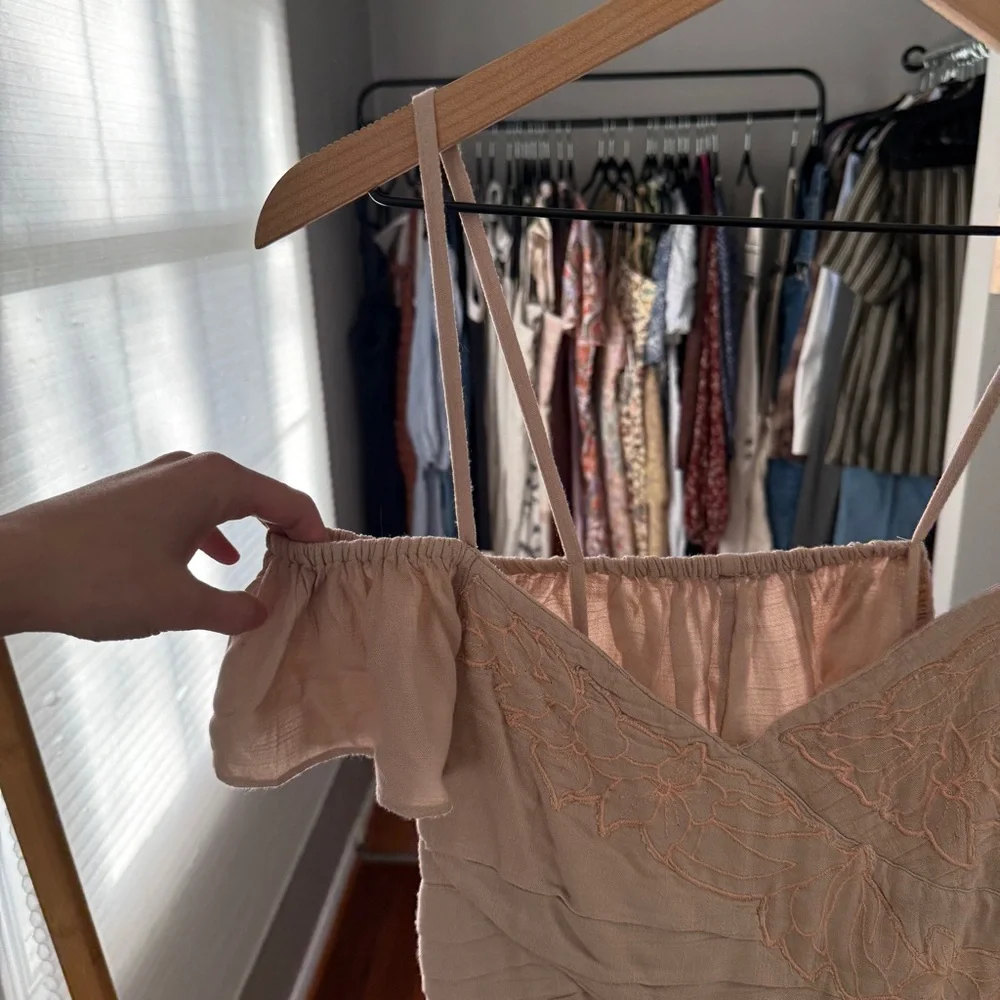 Free People details open